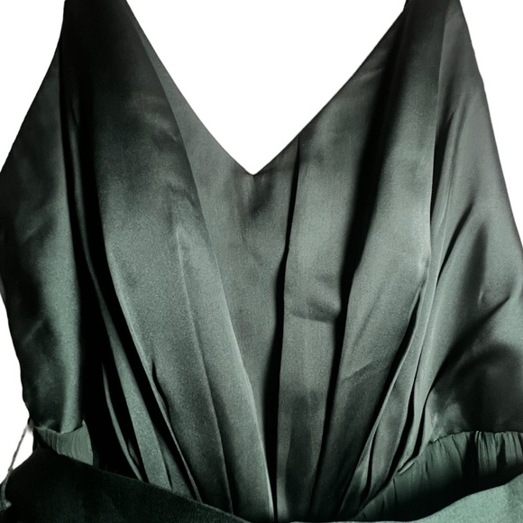 David’s bridals, white vera wedding bridesmaid dress in green - Picture 3 of 5